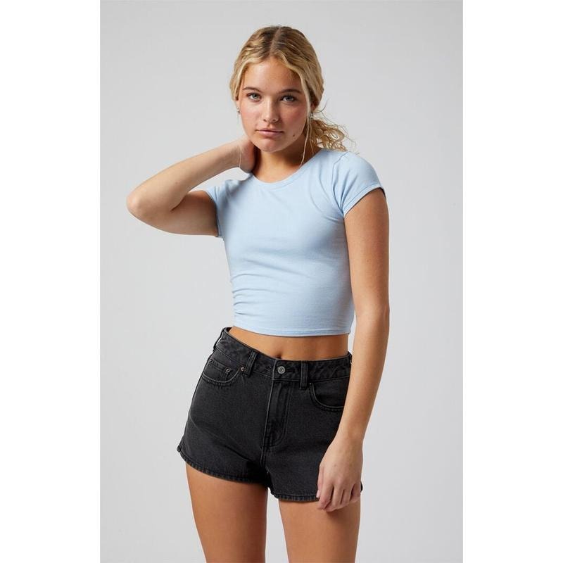 Pacsun Women's Black Button Flap Denim Mom Shorts T-Shirts, Hoodie, Sweatshirt | DripVista.com