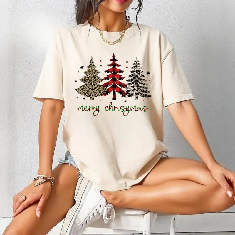 Pink Bow Christmas Tree Shirt, Cute Coquette Bow Christmas Shirt, Graphic Shirt Retro Adult Shirt Vintage T-Shirt Cotton...