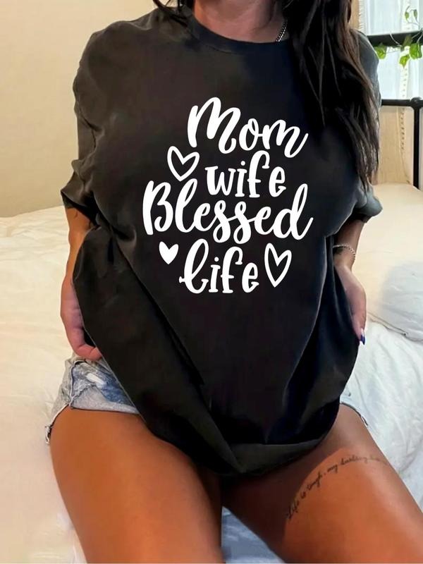 Plus Size Heart & Letter Print Round Neck Tee, Casual Short Sleeve T-shirt, Women'WB shield Plus Size Clothing for Summer...