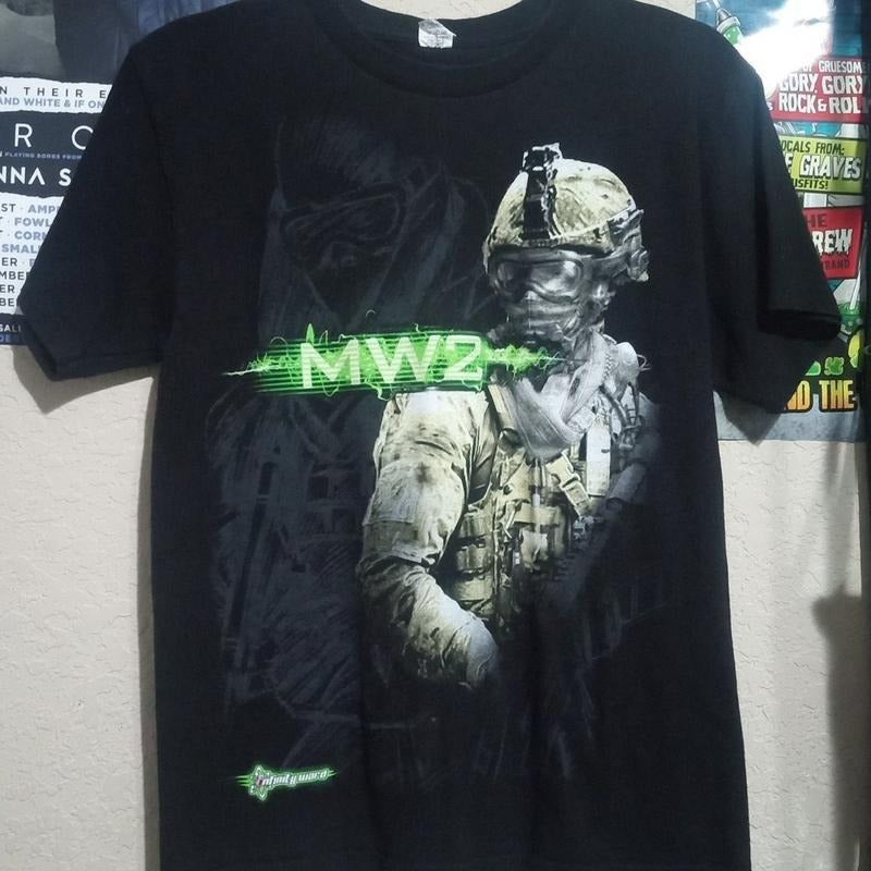 Rare Vintage 2011 Call Of Duty Modern Warfare 2 T-Shirt Medium Cotton Menswear