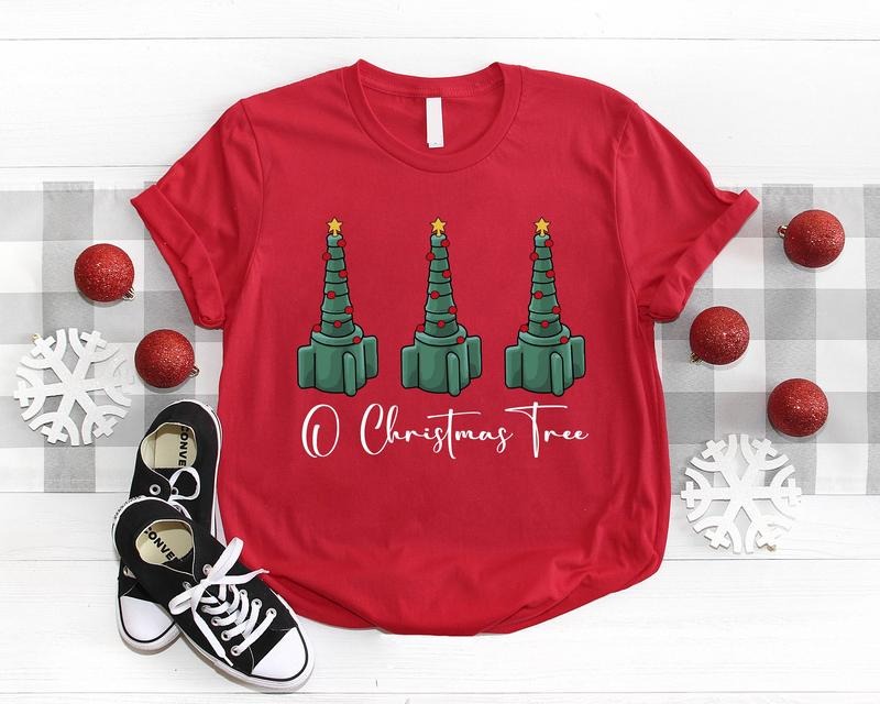 Respiratory Therapist Christmas Shirt, Oxygen Christmas Tree T-Shirt, Nurse Gift X-mas Party Tee, Funny Holiday Nursing Tee.