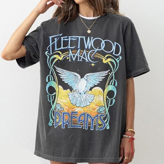 Retro Dreams Graphic Shirt Vintage Rock Y2K Unisex Casual Streetwear Style Trendy