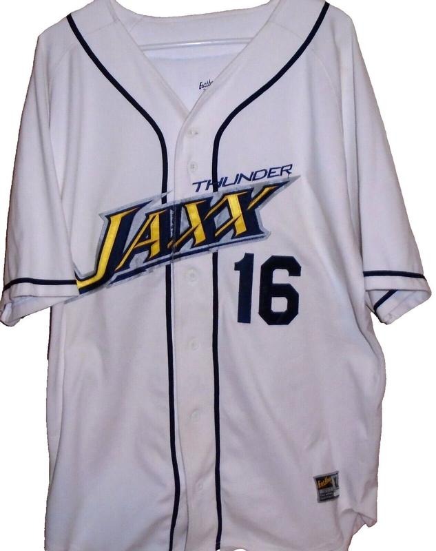 Thunder Jaxx game used Spiky hair fighters jersey XL T-Shirts, Hoodie, Sweatshirt | DripVista.com