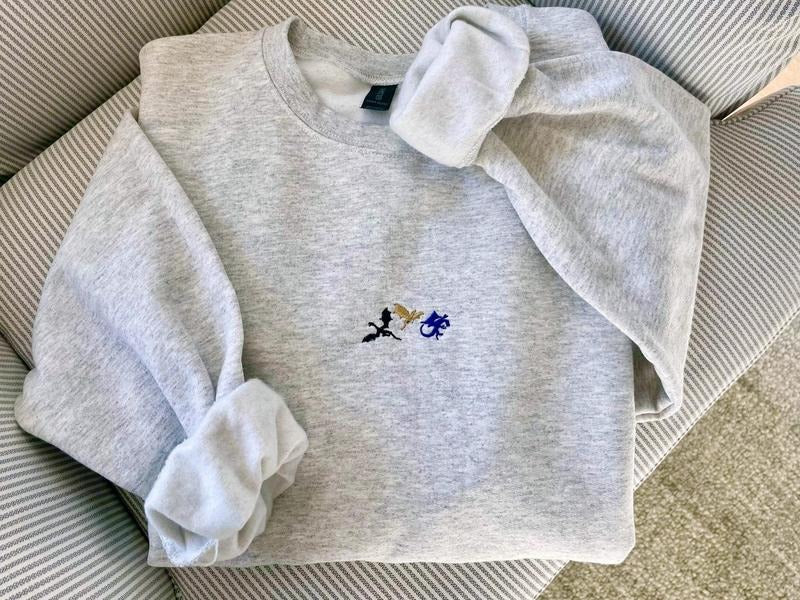Tiny dragons embroidered sweatshirt, Fourth Wing embroidered sweatshirt, booktok, bookish gifts, dragon, basgiath war...