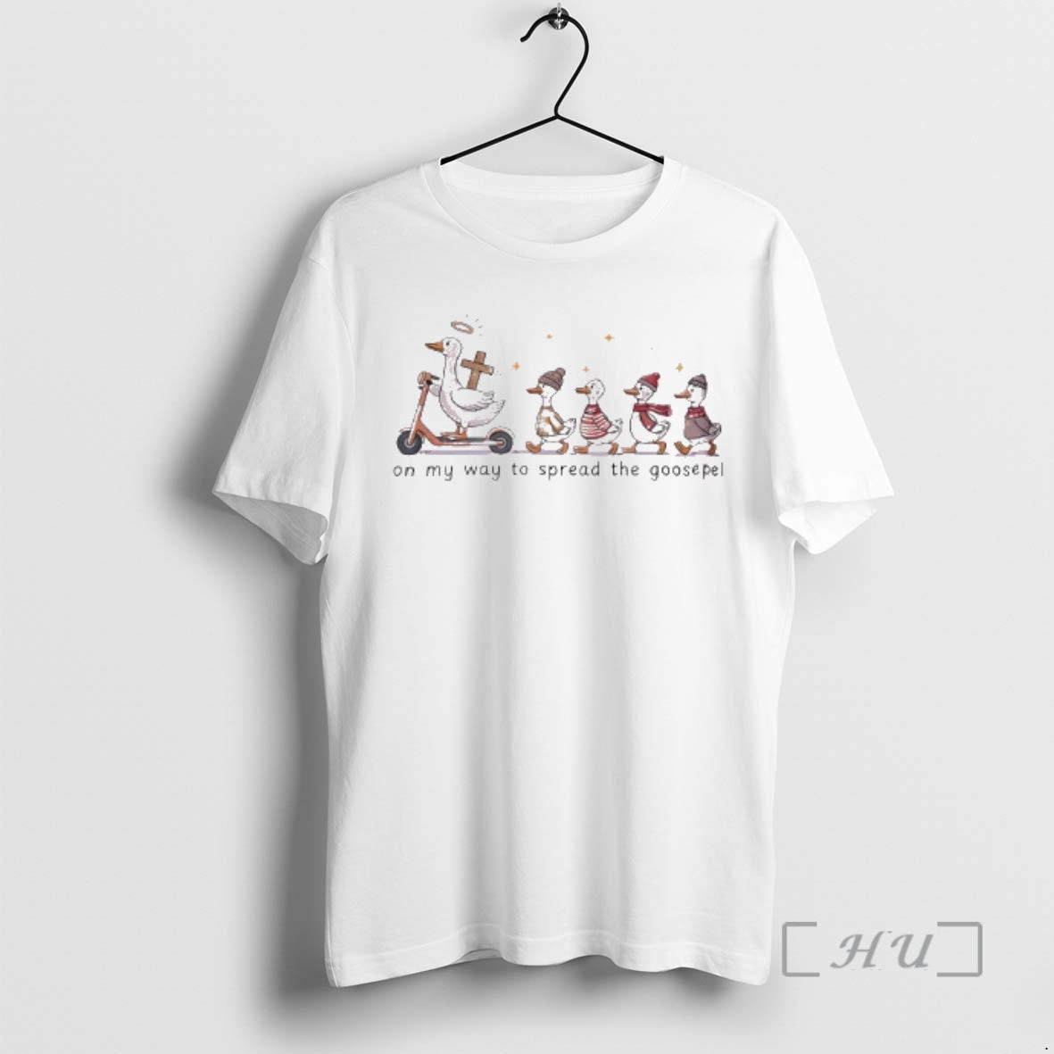 Trending Feral Mama Finds On My Way To Spread The Goosepel Premium T Shirts Sweater Hoodie, Sweatshirt | DripVista.com