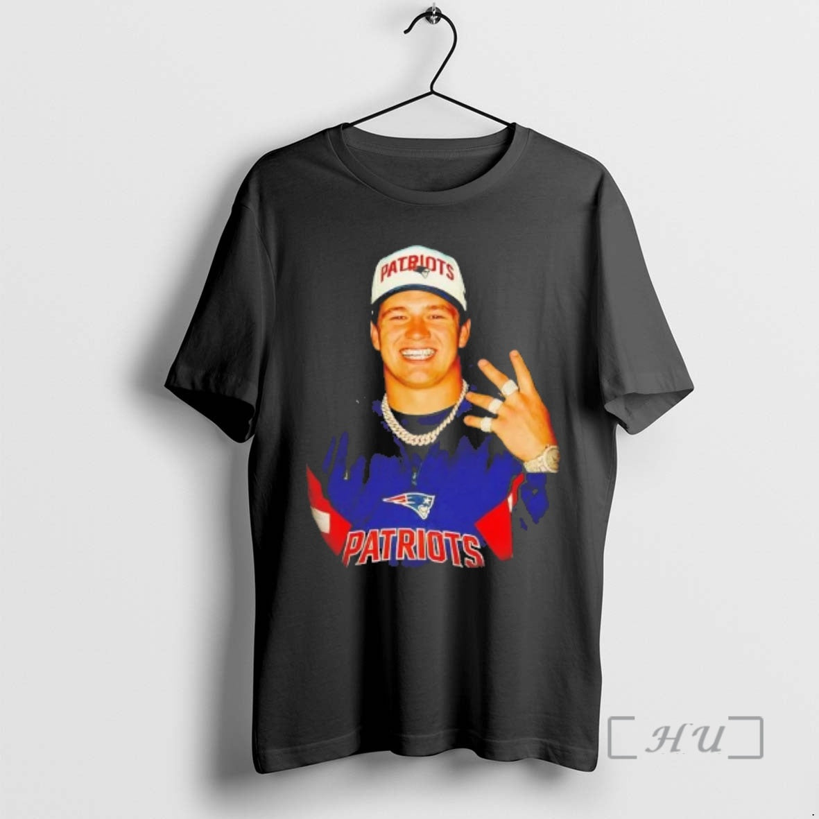 Trending Patriots Drake Maye Grillz And Rings Portrait T-Shirts, Hoodie, Sweatshirt | DripVista.com