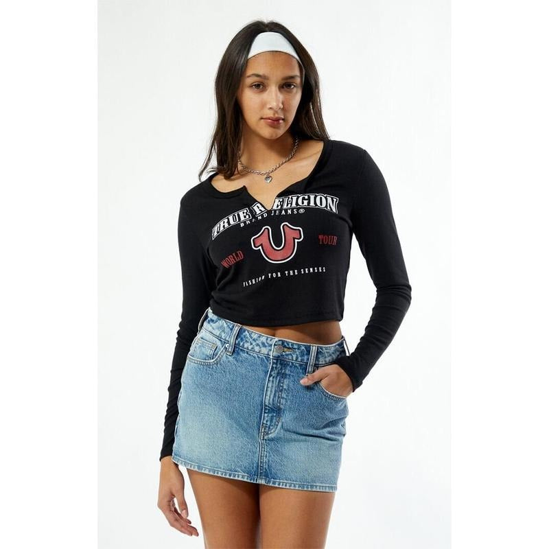 True Religion Women's Horseshoe Logo Ribbed Long Sleeve Baby T-Shirt Hoodie, Sweatshirt | DripVista.com