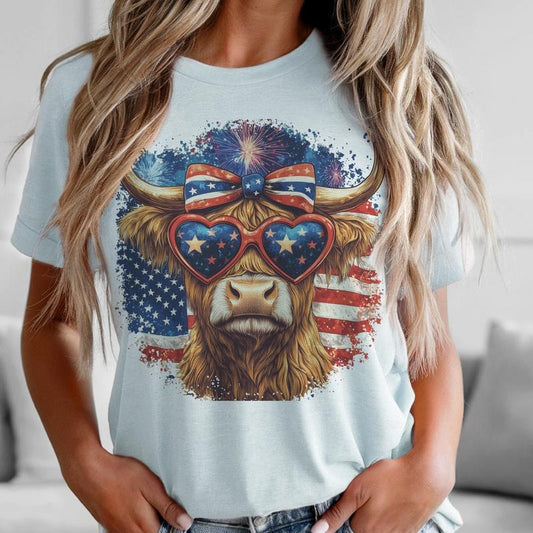 USA Western Highland Cow Flag and Sunglasses Graphic Tee Patriotic Country Cow Tshirt Flag Bow Cow Lightweight Top Casual Unisex Women Shirt for Summer