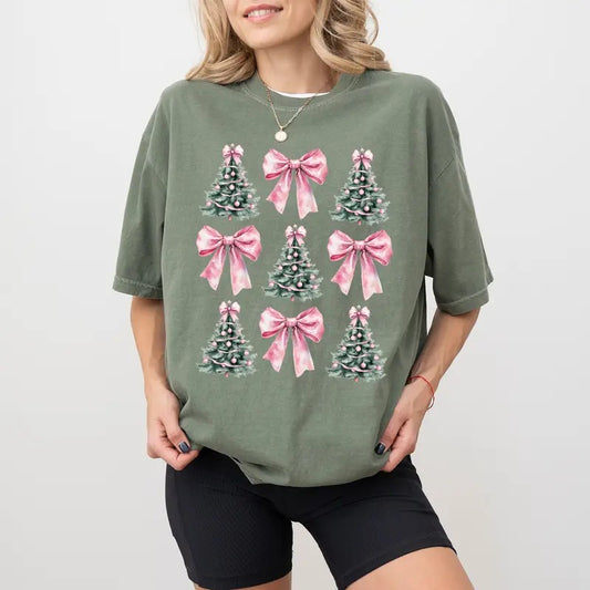 Vintage Coquette Bow Christmas Tree Shirt Comfort Colors, Cute Christmas Trees T-shirt, Pink Coquette Tee, Christmas Season Tops for Women, Womenswear