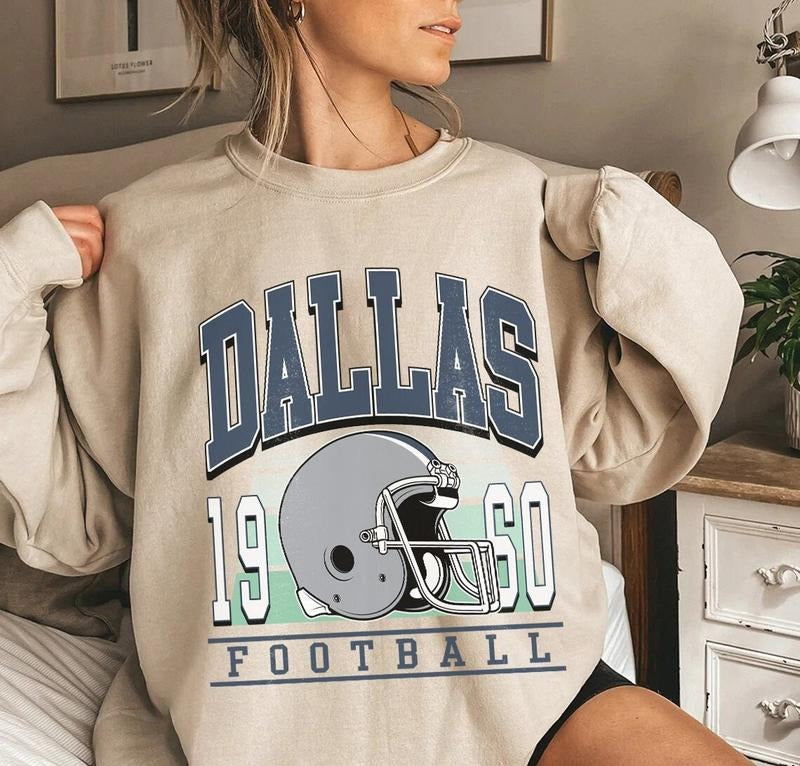 Vintage Dallas Football Crewneck Sweatshirt, Dallas SweatShirt, Dallas Fan Crewneck SweatShirt Gift