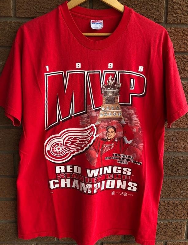 Vintage Detroit Red Wings 98 Champions Sweatshirt, Detroit Red Wings Sweatshirt