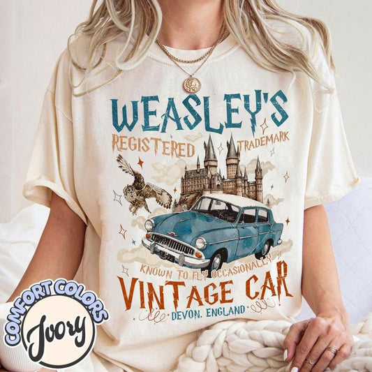 Wizard Flying Car T-Shirt, Vintage Style Weasley Car Tee, Bookish Wizard Shirt, Universal Fan T-shirt,Magical Adventure Apparel