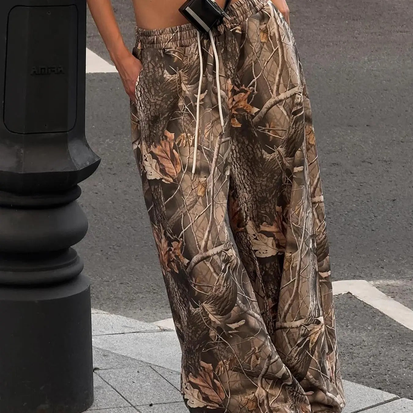 Women'WB shield Branch Print Drawstring Waist Wide Leg Sweatpants, Street Casual Pocket Elastic Waist Trousers for Daily...