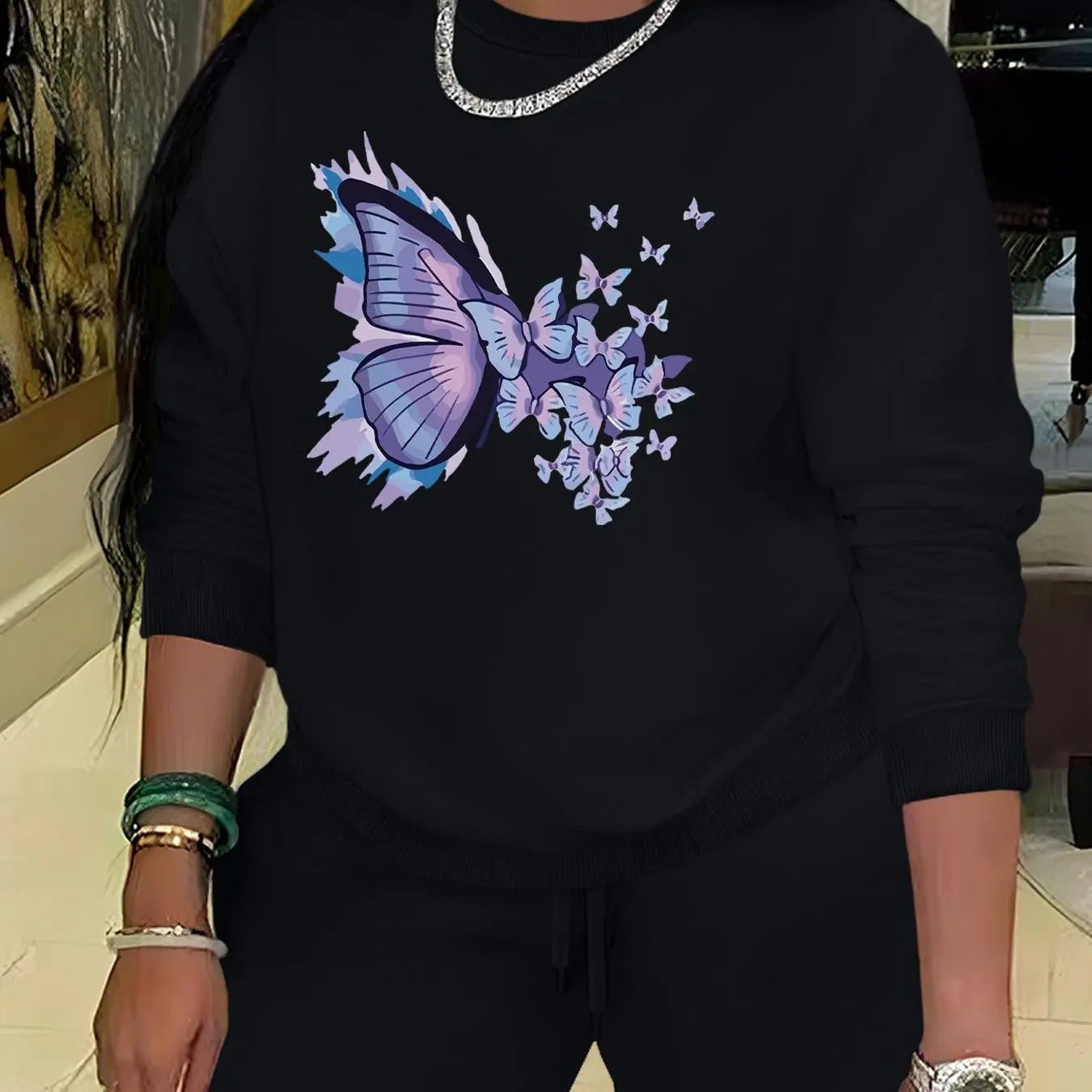 Women'WB shield Butterfly Print Drop Shoulder Sweatshirt, Casual Long Sleeve Round Neck Pullover for Fall & Winter,...