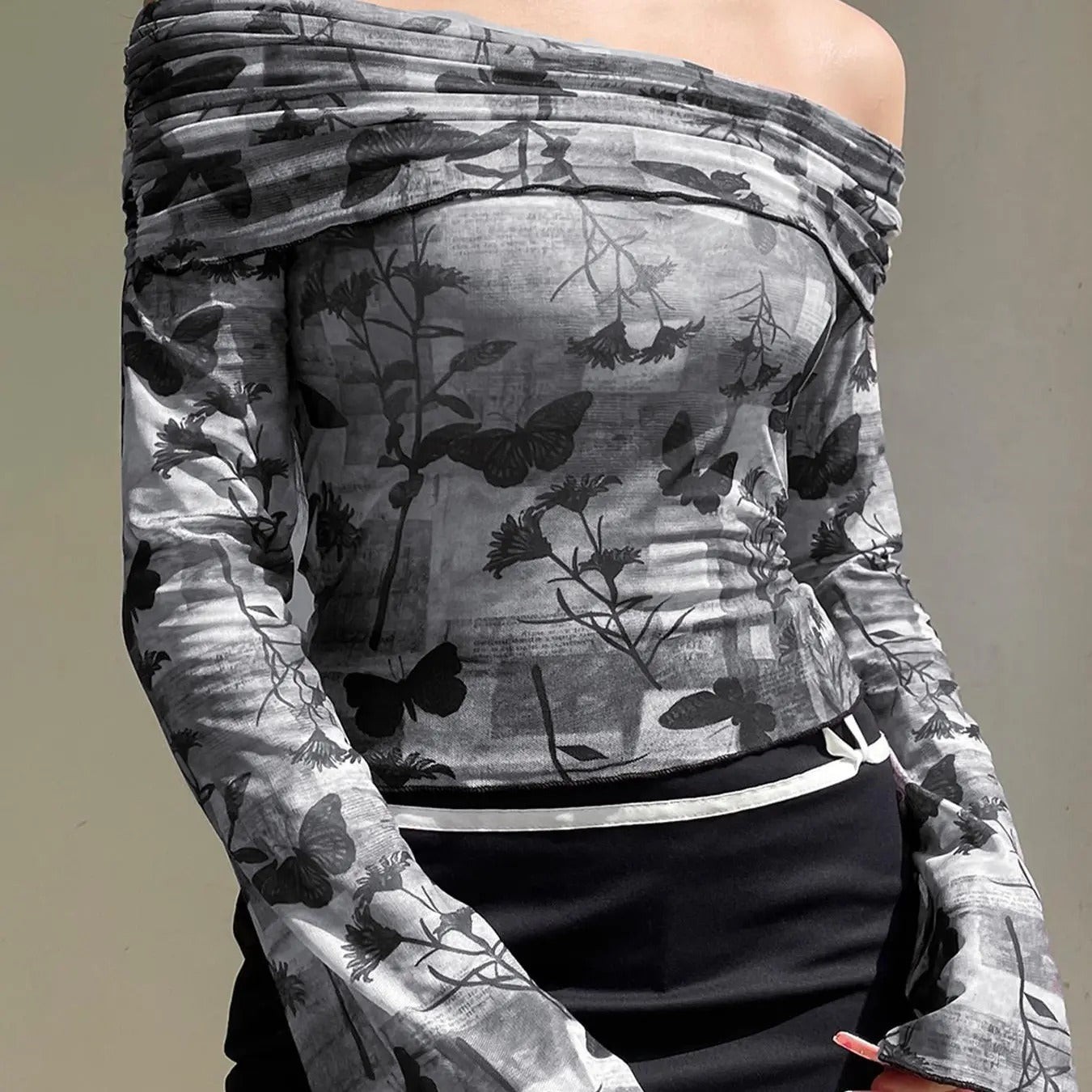 Women'WB shield Butterfly Print FOG Shoulder Tulle Tee, Retro Fashion Flounce Sleeve Top for Daily Outdoor Wear, Women...