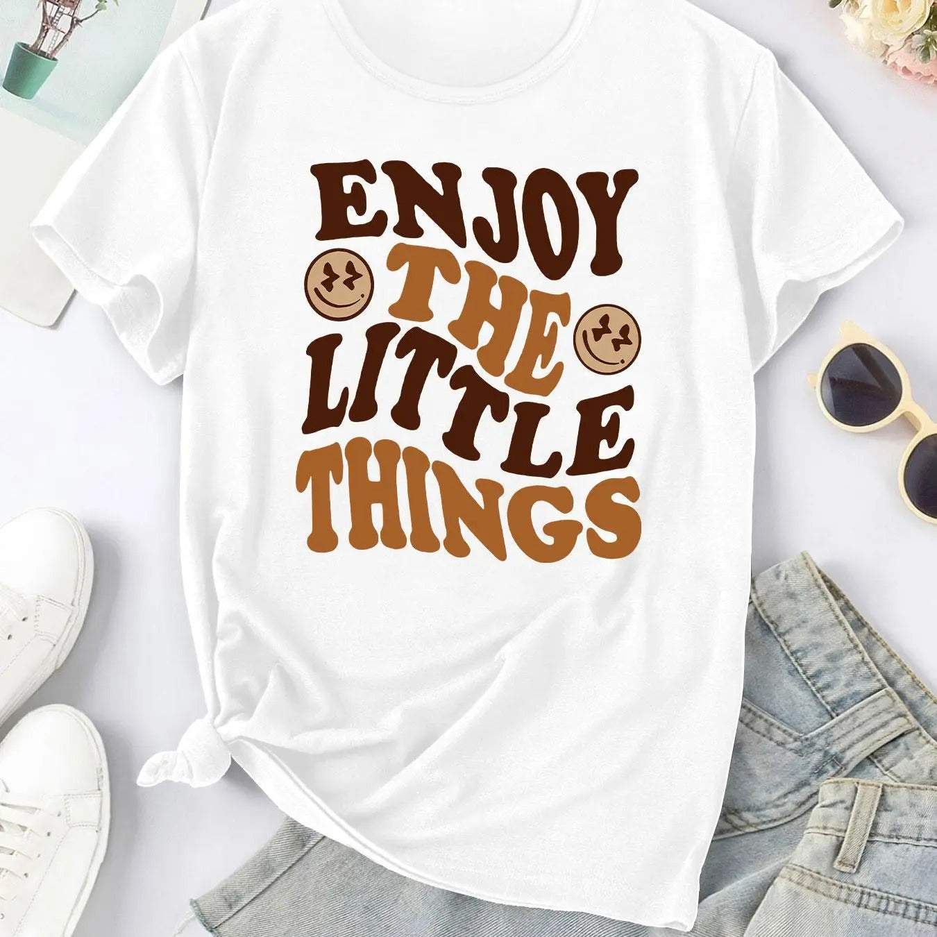 Women'WB shield Cartoon & Letter Print Round Neck Tee, Fashion Casual Crew Neck Short Sleeve T-Shirt for Daily Holiday...