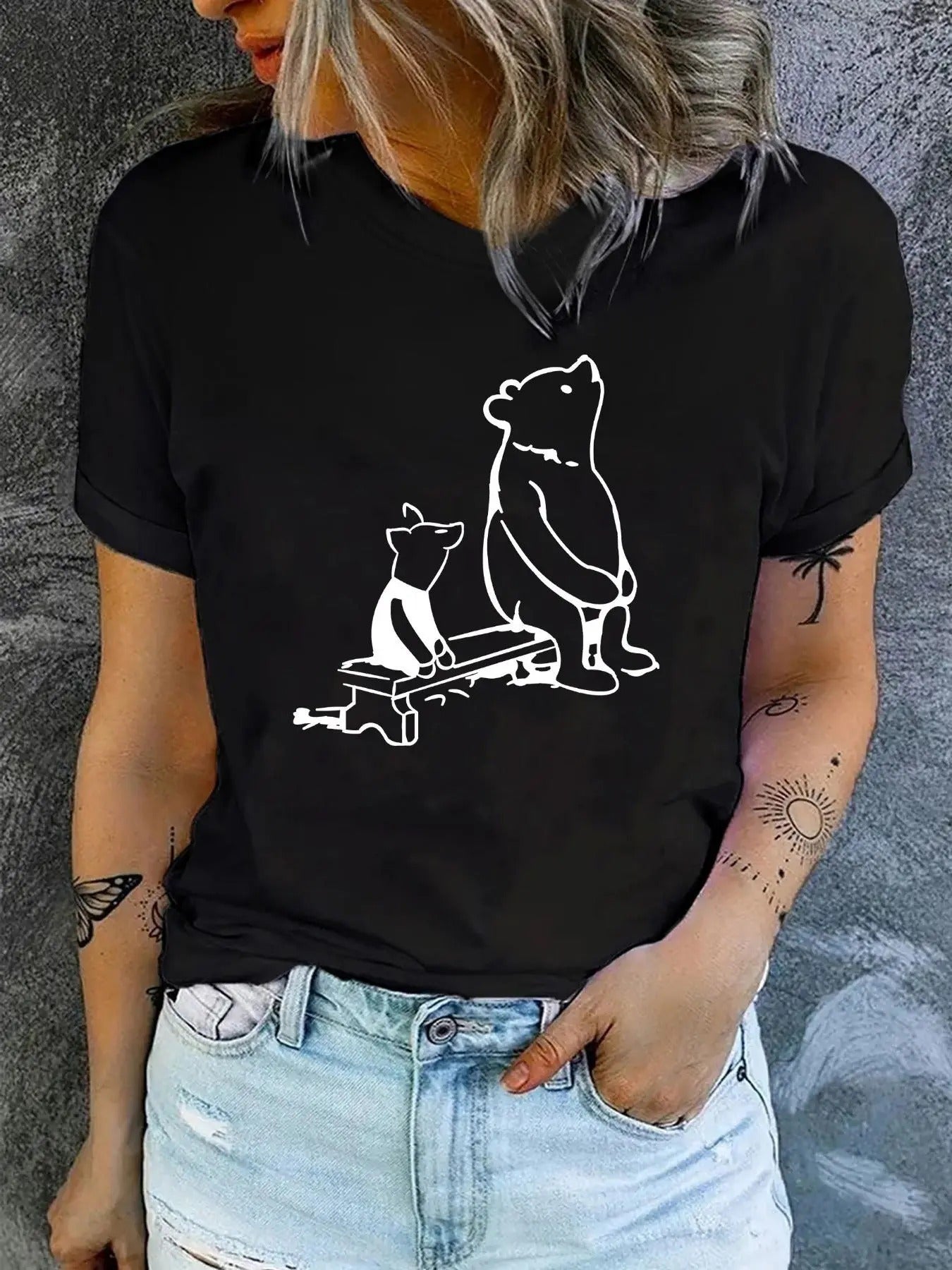Women'WB shield Cartoon Bear Print Round Neck Tee, Casual Short Sleeve Crew Neck T-shirt for Daily Wear, Women'WB shield...