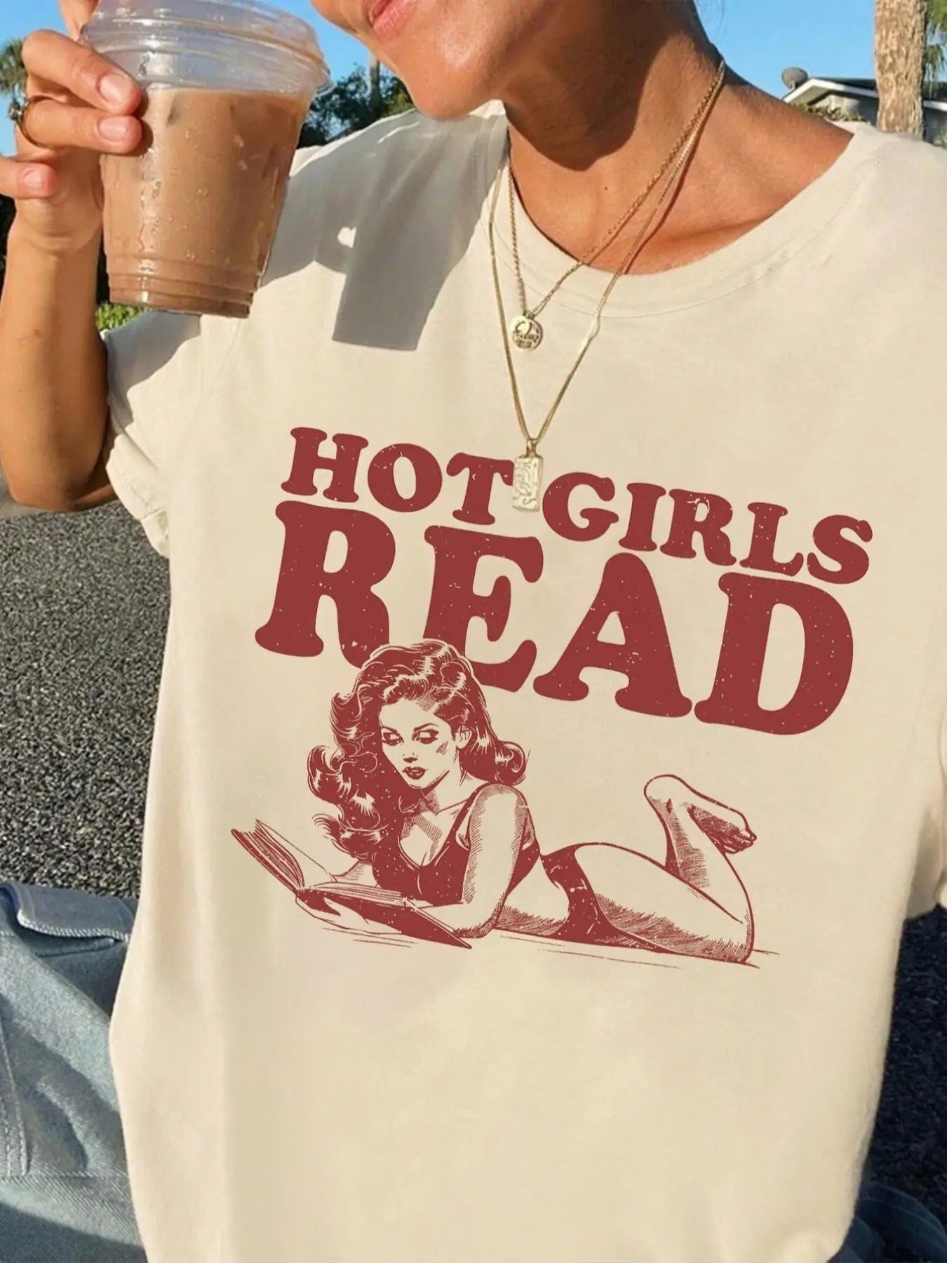 Women'WB shield Cartoon Hot Girls Read Letter Print Round Neck Graphic Tee, Vintage Trendy Casual Drop Shoulder Half...