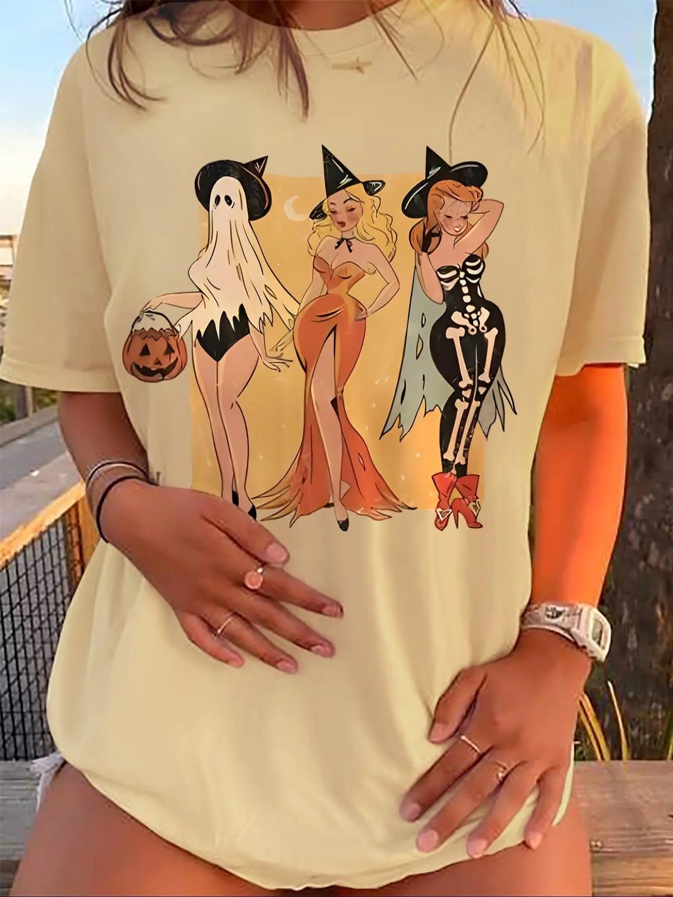 Women'WB shield Cartoon Print Round Neck Tee, Casual Short Sleeve T-shirt for Summer, Women'WB shield Top for Daily Wear...