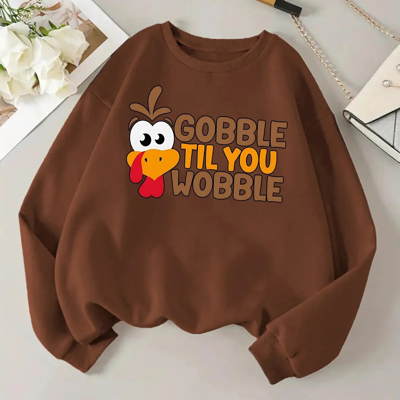 Women'WB shield Cartoon Turkey & Letter Print Crew Neck Sweatshirt, Casual Long Sleeve Round Neck Pullover for Fall &...