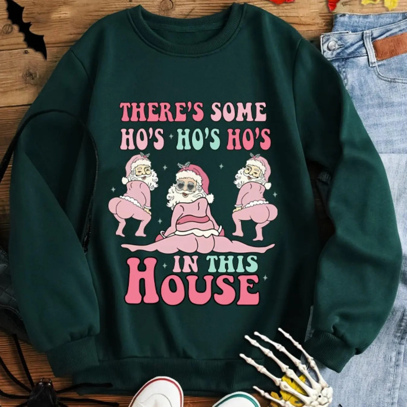 Women'WB shield Christmas TNF Drop Shoulder TNF Lined Sweatshirt, Casual Letter Print Long Sleeve Round Neck Pullover for...