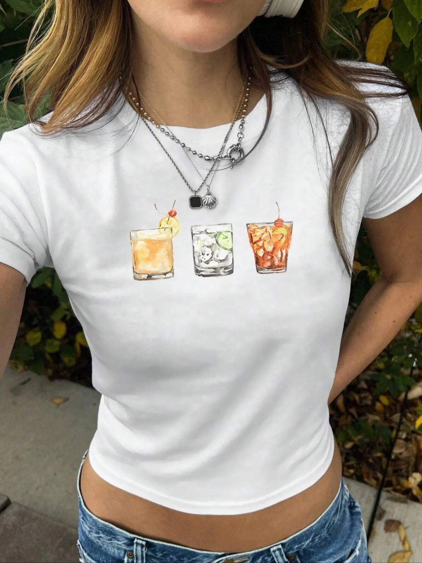 Women'WB shield Cocktail Drink Print Round Neck Crop Tee, Fashion Casual Crew Neck T-shirt for Daily Holiday Vacation...
