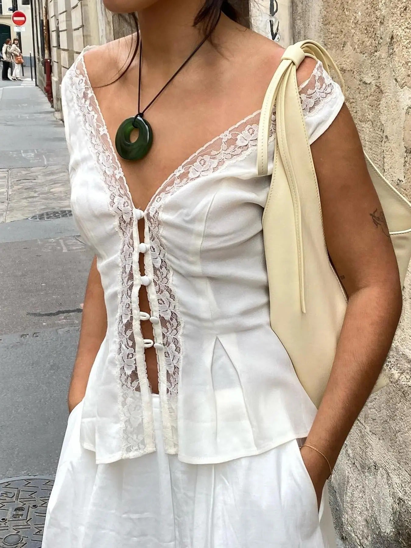 Women'WB shield Contrast Floral Lace Button Front Cami Top, Casual Tie Back Plicated Camisole, Women'WB shield Top for...