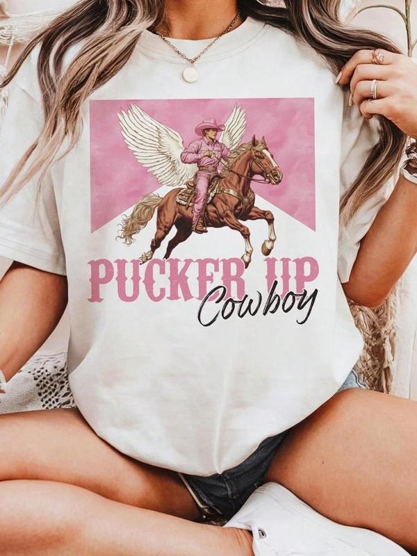 Women'WB shield Cowgirl Letter & Cowboy Print Round Neck Graphic Tee, Vintage Trendy Casual Short Sleeve T-shirt for...