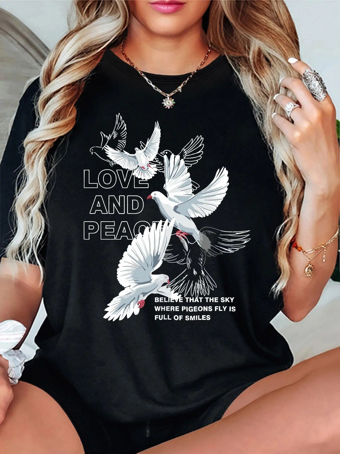Women'WB shield Dove Print Round Neck Tee, Fashion Casual Drop Shoulder Short Sleeve T-shirt, Ladies Summer TNF for Daily...