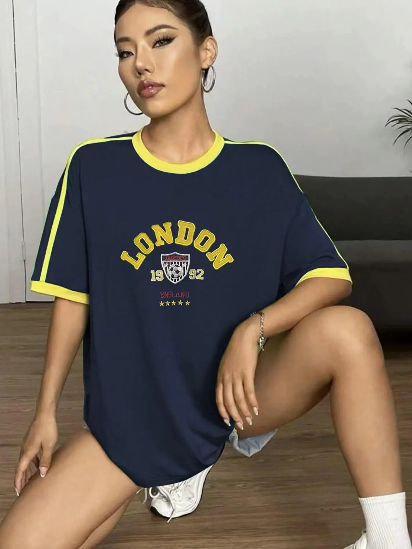 Women'WB shield Embroidery Side Stripe Drop Shoulder Tee, Retro Casual Half Sleeve Round Neck T-Shirt for Summer, Fashion...