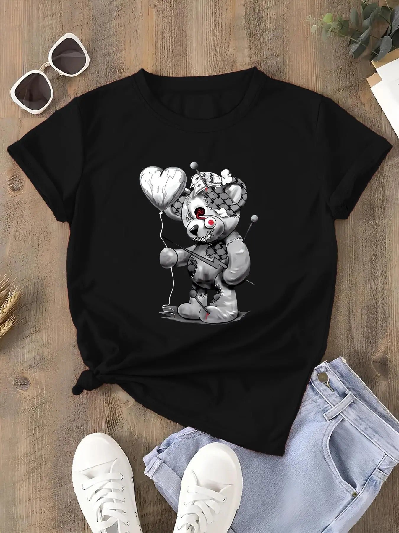 Women'WB shield Figure & Letter Print Round Neck Graphic Tee, Vintage Trendy Casual Short Sleeve T-shirt for Daily Wear, Ladies Spiky hair fighters Seasons Outfit