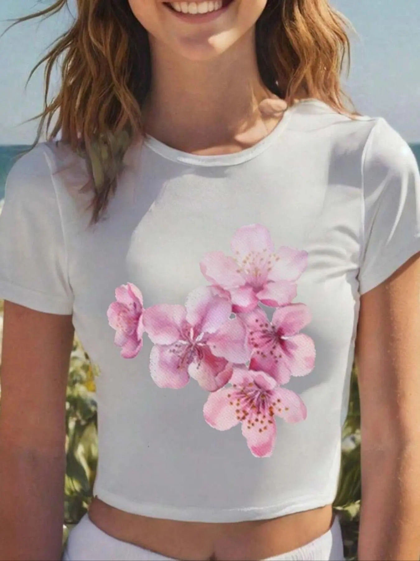 Women'WB shield Floral Print Round Neck Crop Tee, Casual Short Sleeve Crew Neck T-shirt for Summer, Fashion Women'WB...