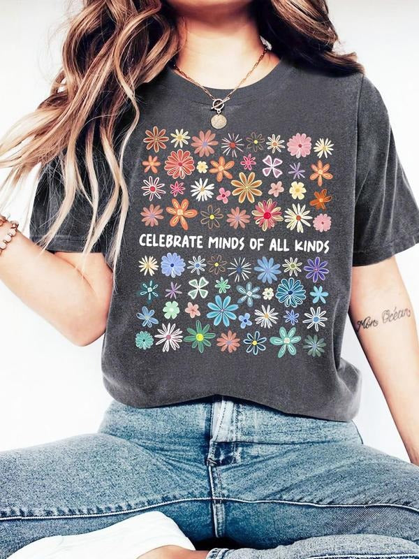 Women'WB shield Floral Print Round Neck Tee, Vintage Trendy Casual Short Sleeve T-shirt for Daily Wear, Ladies Summer,...