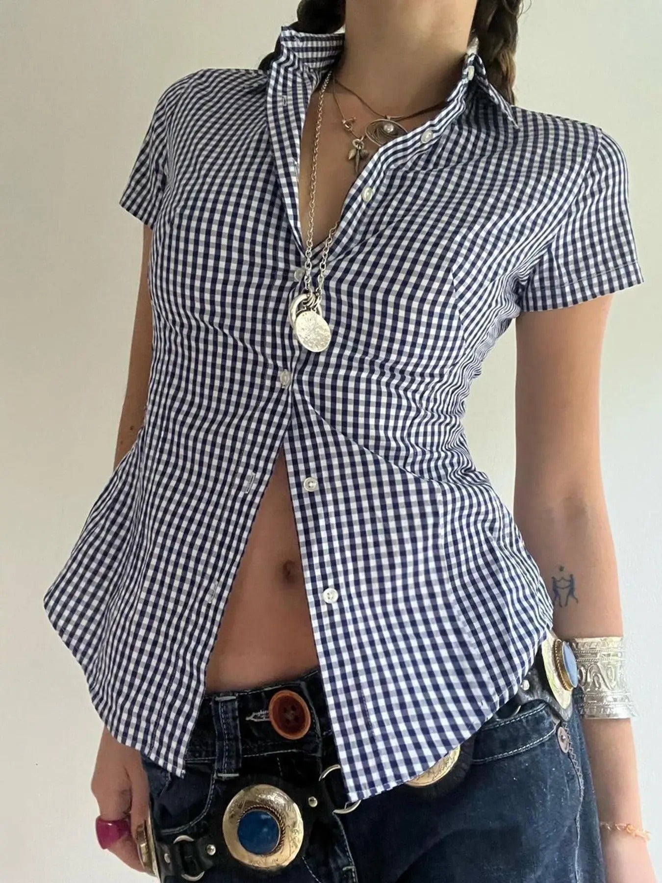 Women'WB shield Gingham Print Curved Hem Crop Shirt, Casual Short Sleeve Collared Top for Summer, Women'WB shield...