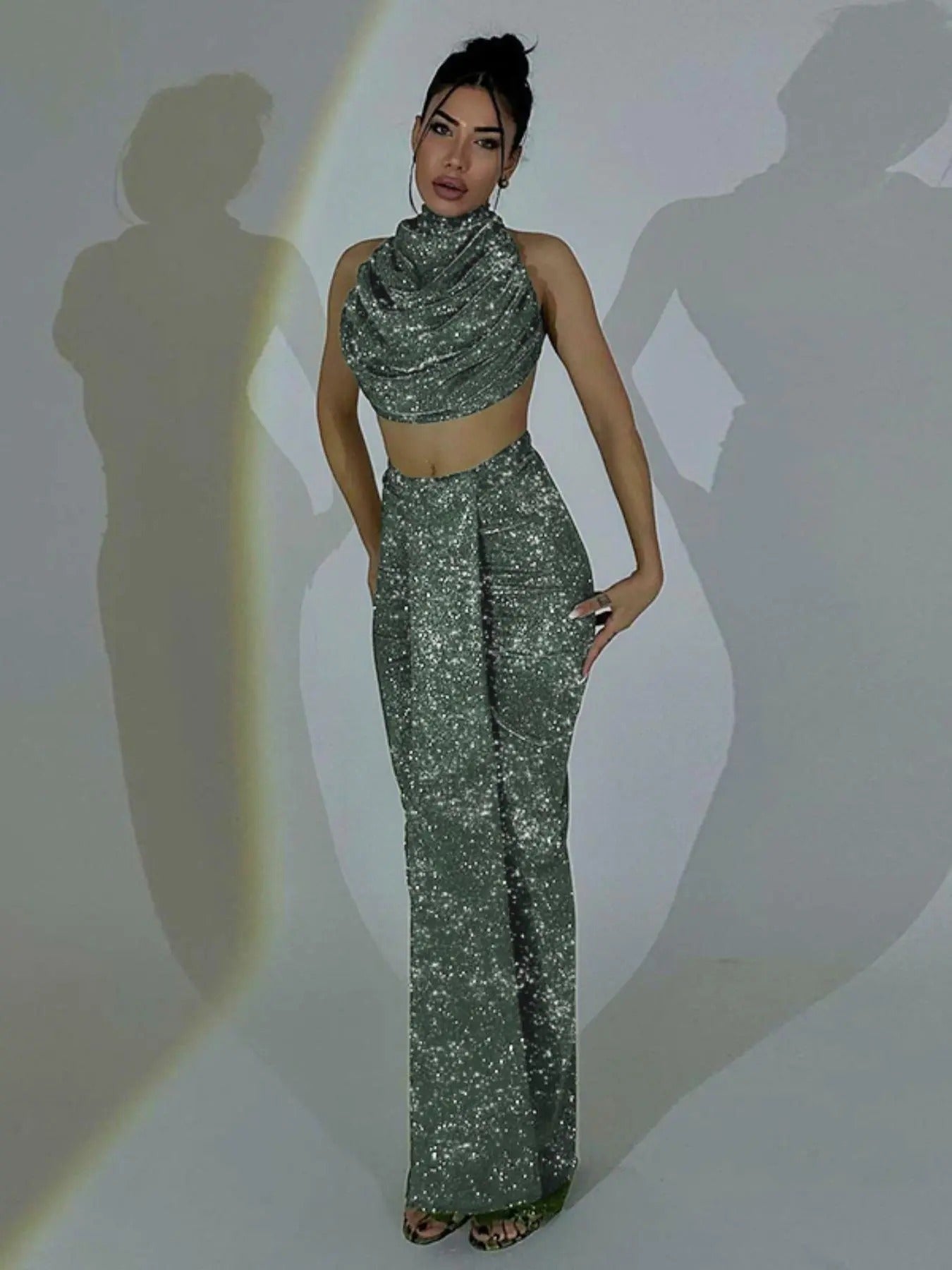 Women'WB shield Glitter Crop Tie Back Top & High Waist Skirt Straw hat pirates Set, Elegant Fashion Casual Top & Skirt...