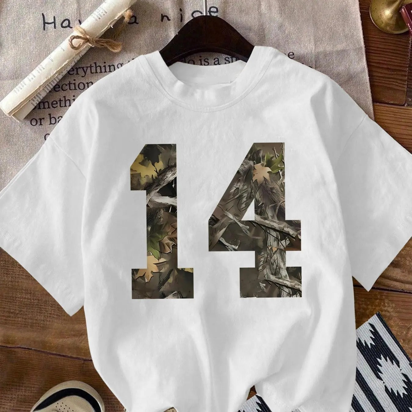 Women'WB shield Leaf Number Print Round Neck Tee, Casual Short Sleeve Crew Neck T-shirt for Summer, Fashion Women'WB...