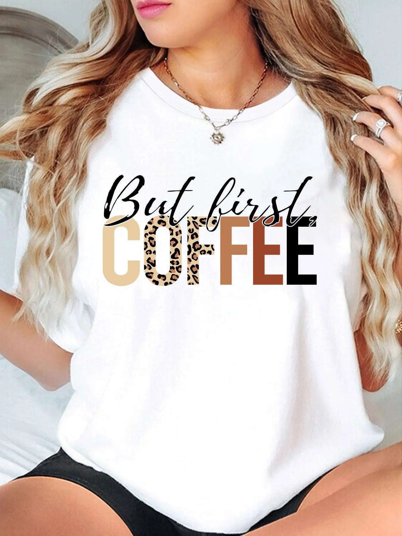 Women'WB shield Leopard Letter Print Round Neck Tee, Fashion Casual Crew Neck T-Shirt for Daily Holiday Vacation Outdoor...