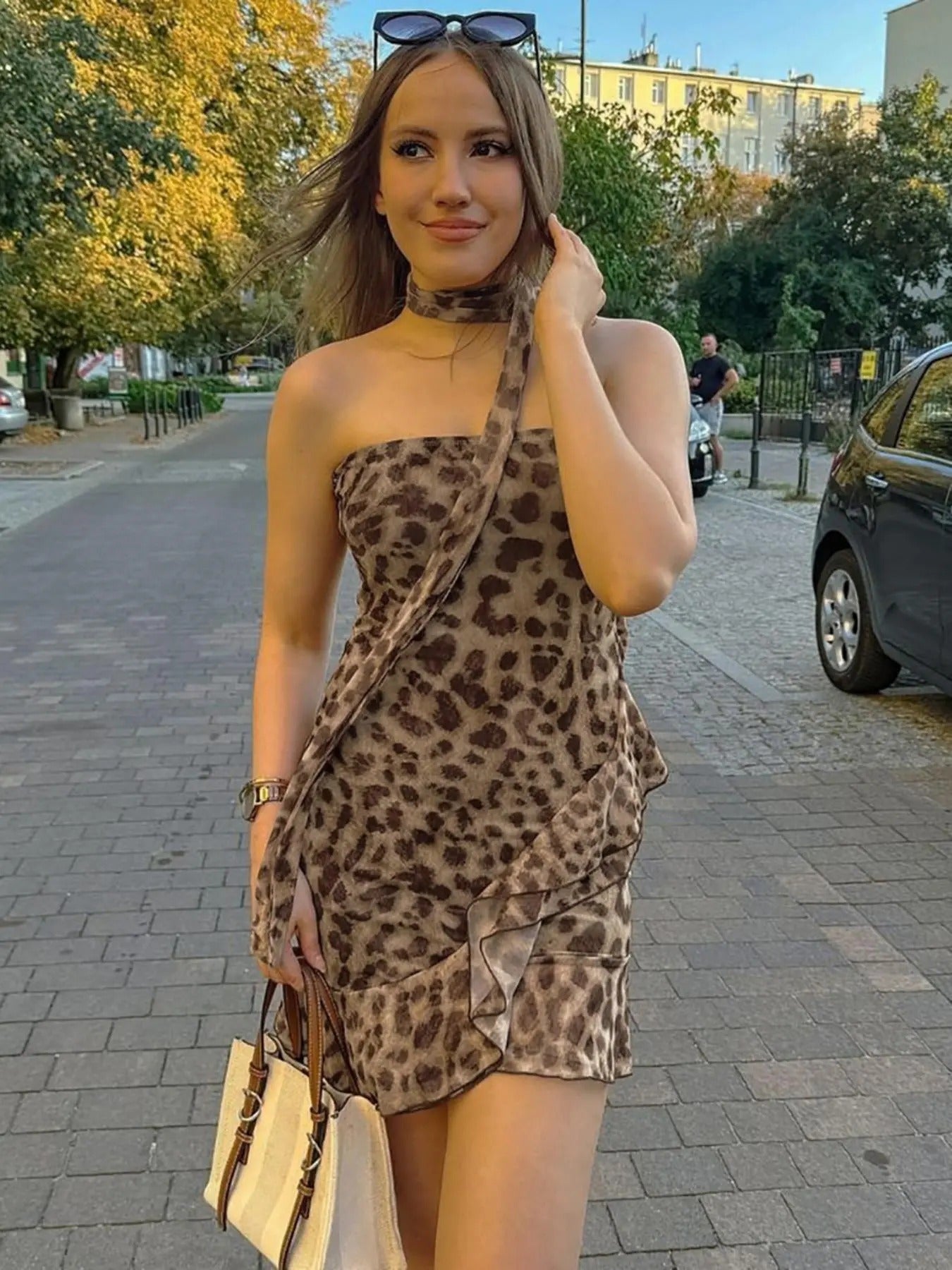 Women'WB shield Leopard Print Ruffle Trim Tube Dress with Scarf, Fashion Casual Asymmetrical Sleeveless Backless Short Dress for Party Club Dating Wear, Women Dress for Summer Valentine'WB shield Day, gift