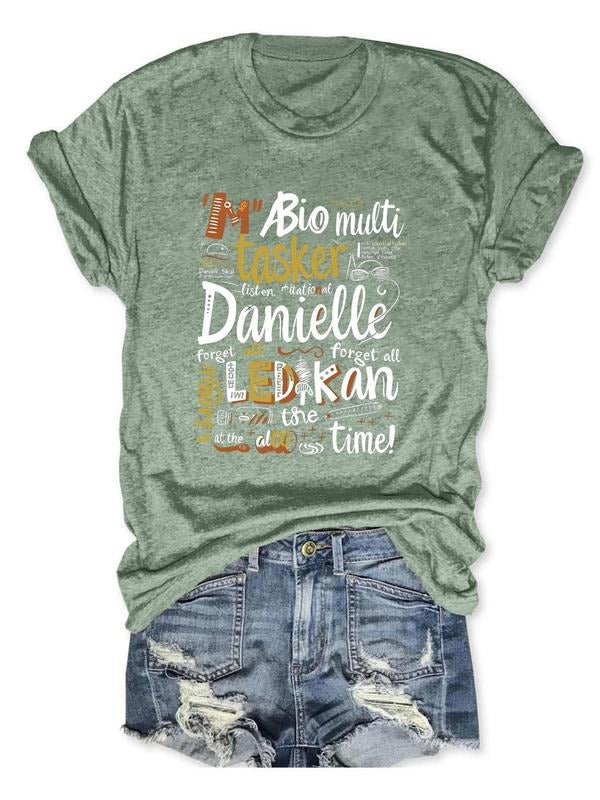 Women'WB shield Letter & Cartoon Print Crew Neck Tee, Casual Short Sleeve T-Shirt, Ladies Spiky hair fighters-Match TNF...