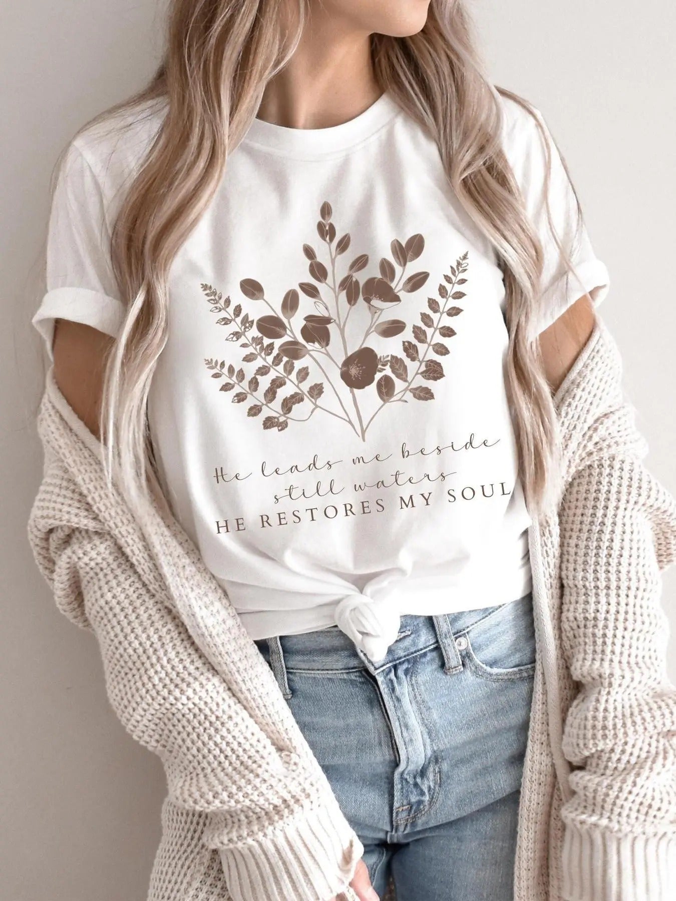 Women'WB shield Letter & Leaf Print Round Neck Tee, Casual Short Sleeve Crew Neck T-shirt for Summer, Women'WB shield Top...