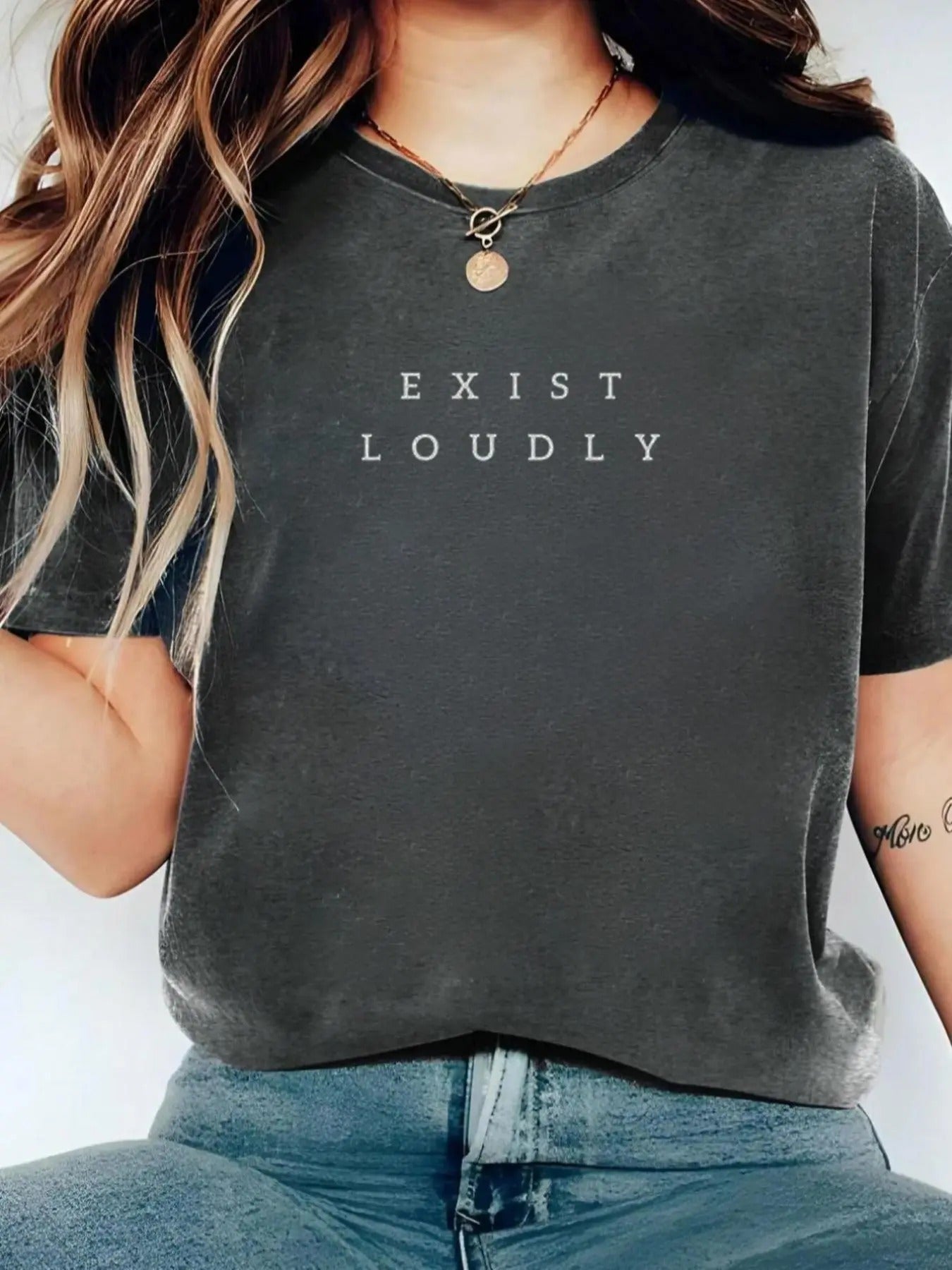 Women'WB shield Letter Print Round Neck Short Sleeve Tee, Trendy Casual Crew Neck T-shirt for Daily Wear, Ladies Summer...