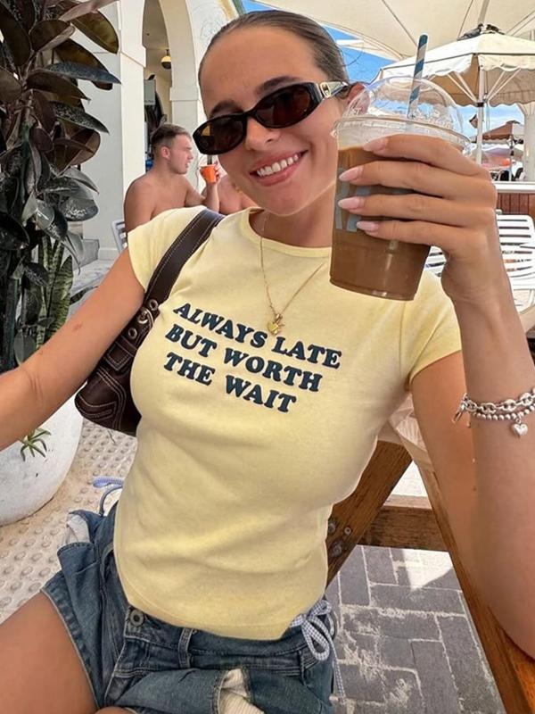 Women'WB shield Letter Print Round Neck Tee, Casual Short Sleeve Crew Neck T-shirt for Summer, Fashion Women'WB shield...