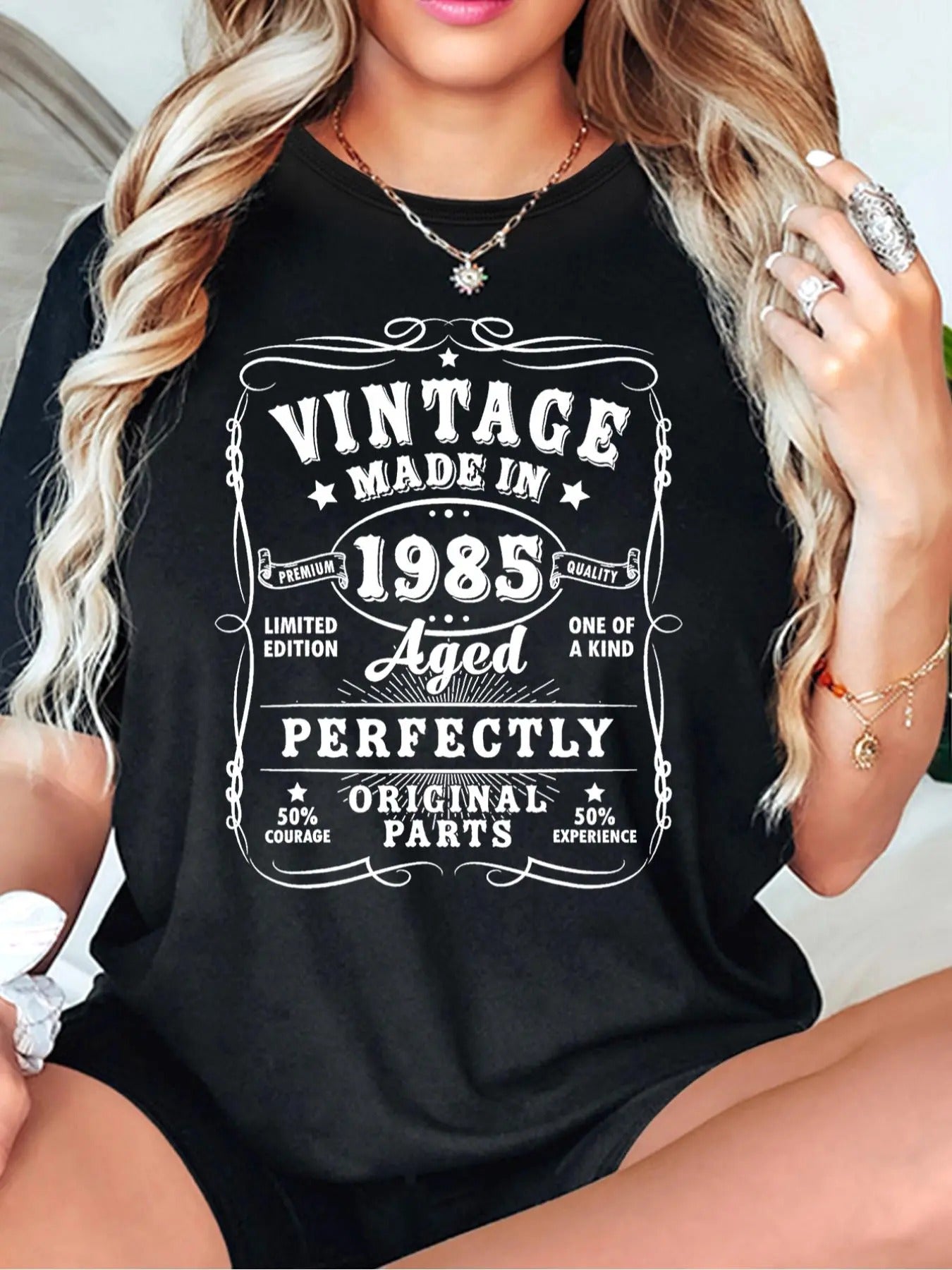Women'WB shield Letter Print Round Neck Tee, Fashion Casual Crew Neck T-shirt for Daily Holiday Vacation Outdoor Wear,...