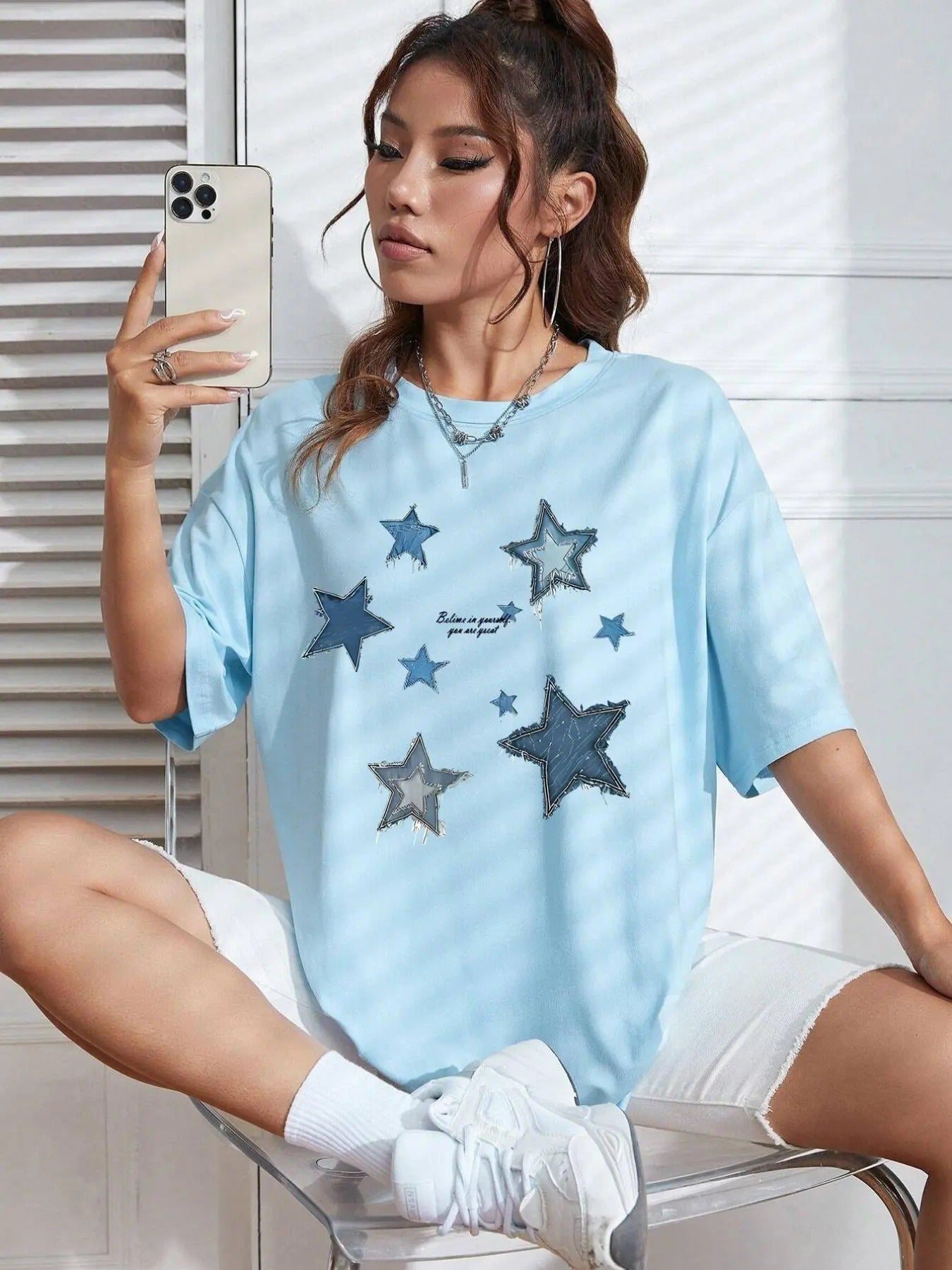 Women'WB shield Lightsaber brand Print Round Neck Tee, Casual Short Sleeve Crew Neck T-shirt for Summer, Fashion Women'WB...