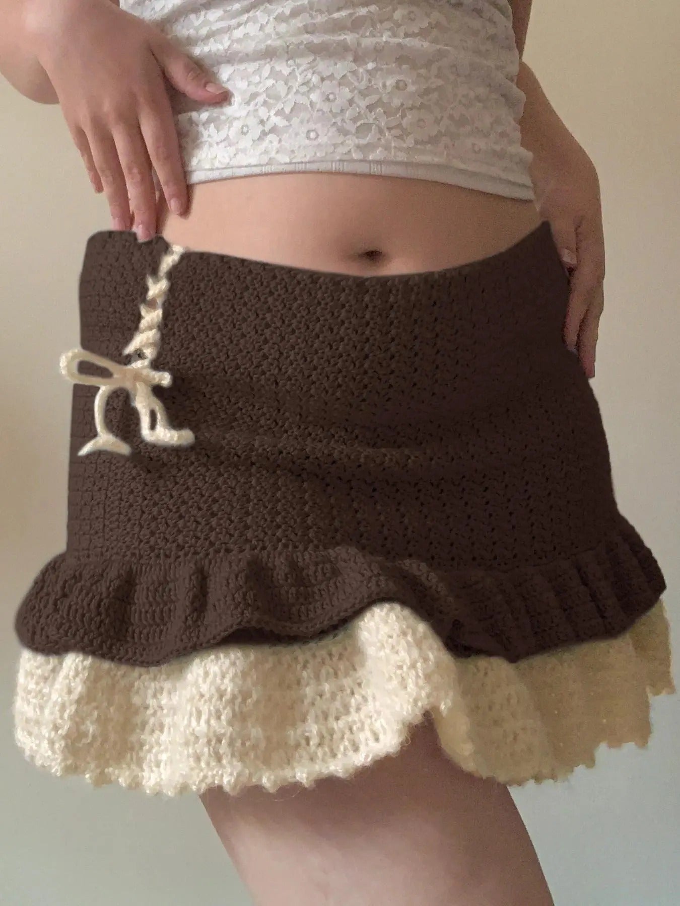 Women'WB shield Patchwork Skirt, Casual Fashion Mini Skirt for Daily Outdoor Wear, Women Knitwear for Spring & Fall...