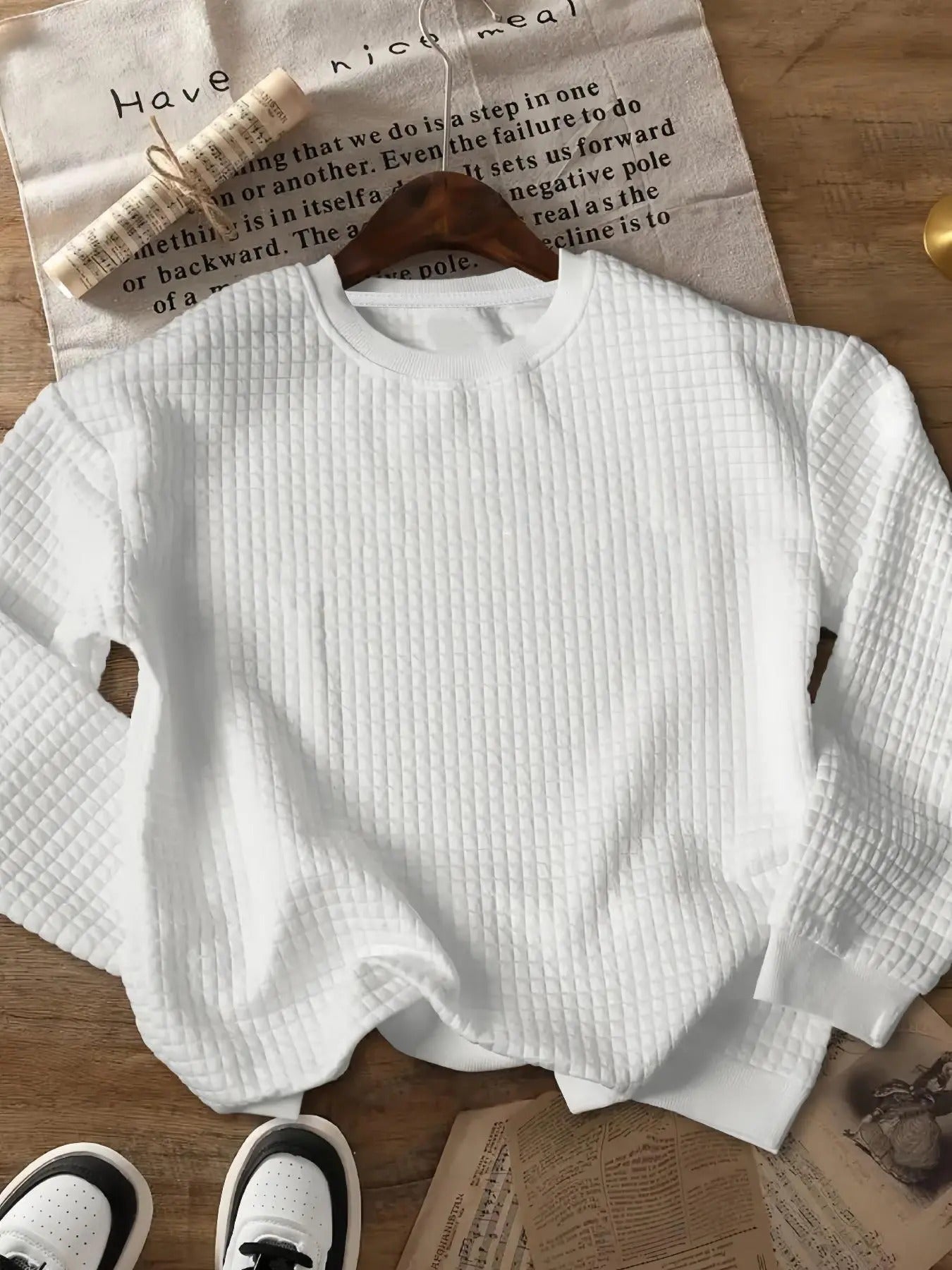 Women'WB shield Plain Pullover Sweatshirt, Casual Long Sleeve Crew Neck Sweatshirt for Fall & Winter, Women'WB shield...
