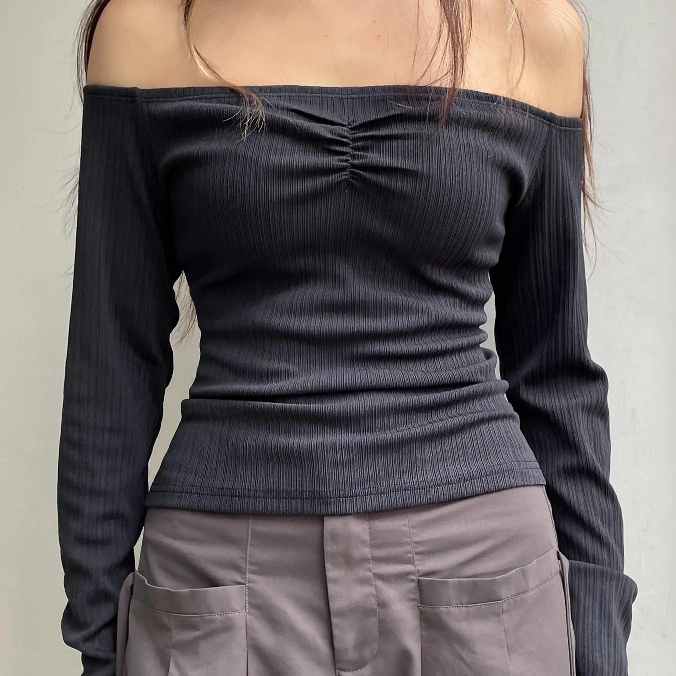 Women'WB shield Plain Ruched FOG Shoulder Tee, Casual Long Sleeve T-shirt for Fall & Winter, Women'WB shield Clothing for...