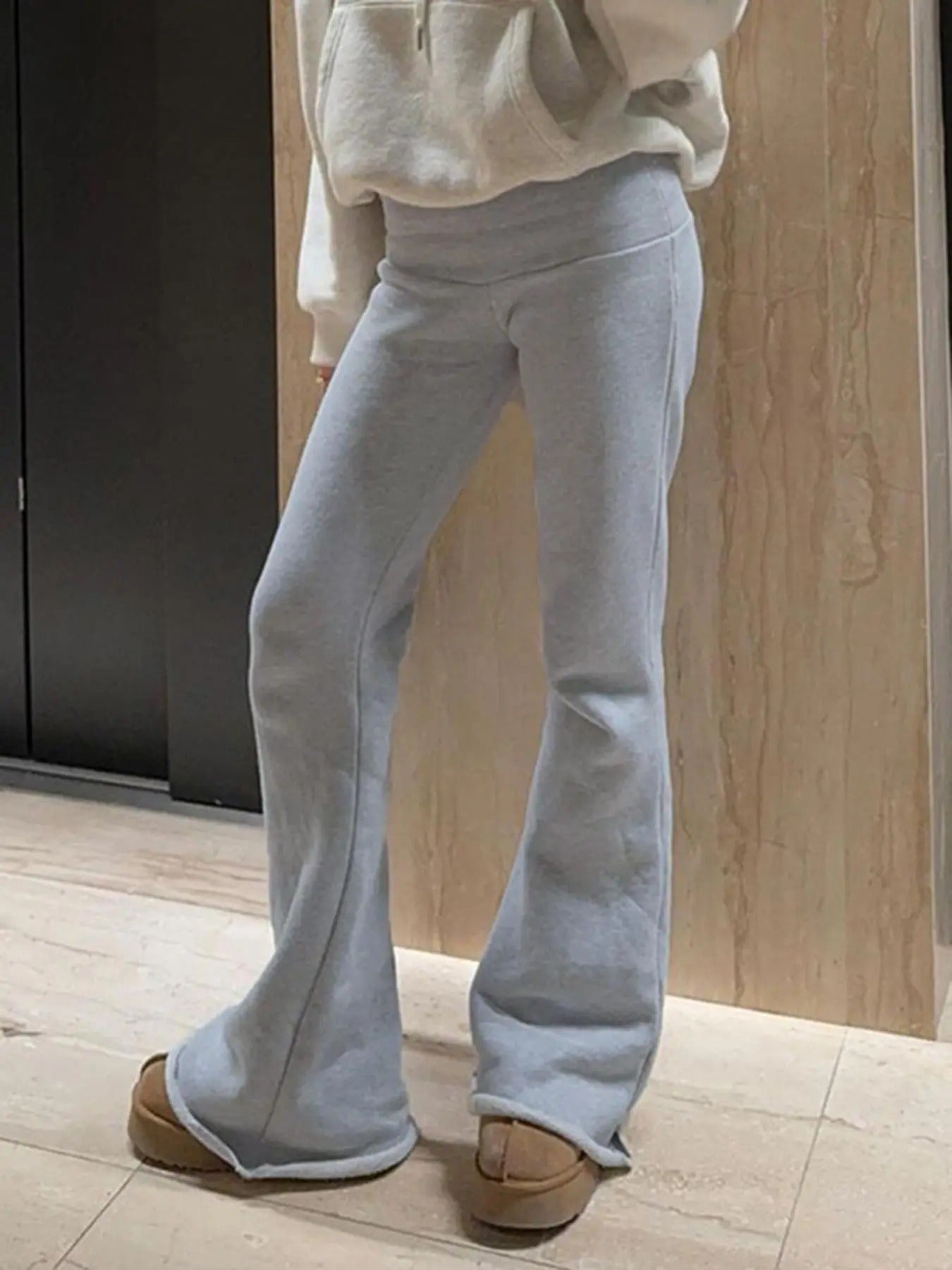 Women'WB shield Plain TNF Lined Drop Waist Flare Leg Sweatpants, Casual Warm Bell Bottom Pants for Daily Wear, Ladies...