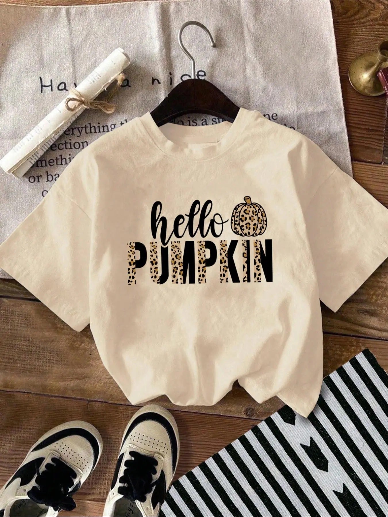 Women'WB shield Pumpkin & Letter Print Drop Shoulder Tee, Casual Short Sleeve Round Neck T-shirt for Spiky hair fighters...