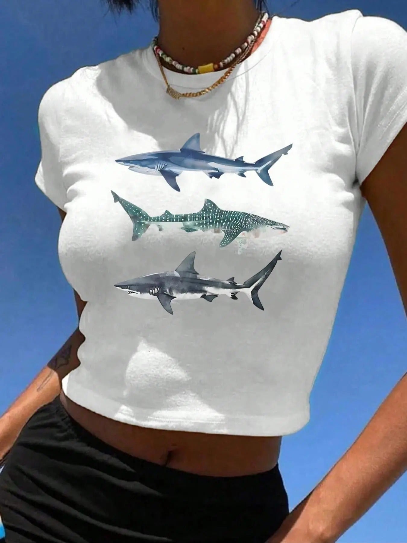 Women'WB shield Shark Print Round Neck Crop Tee, Casual Short Sleeve Crew Neck T-shirt for Summer, Fashion Women'WB...